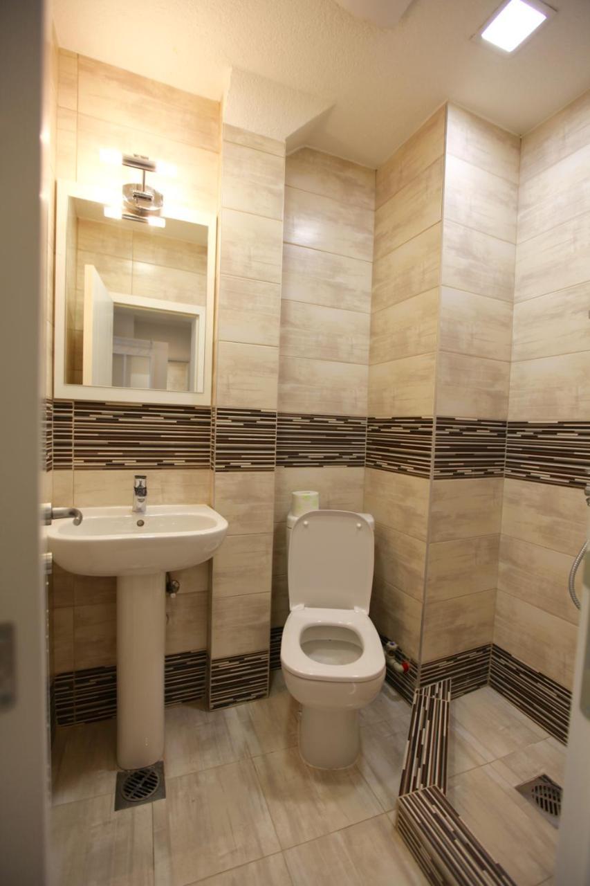 Brick Apartment On Macedonia Pedestrian Street スコピエ エクステリア 写真